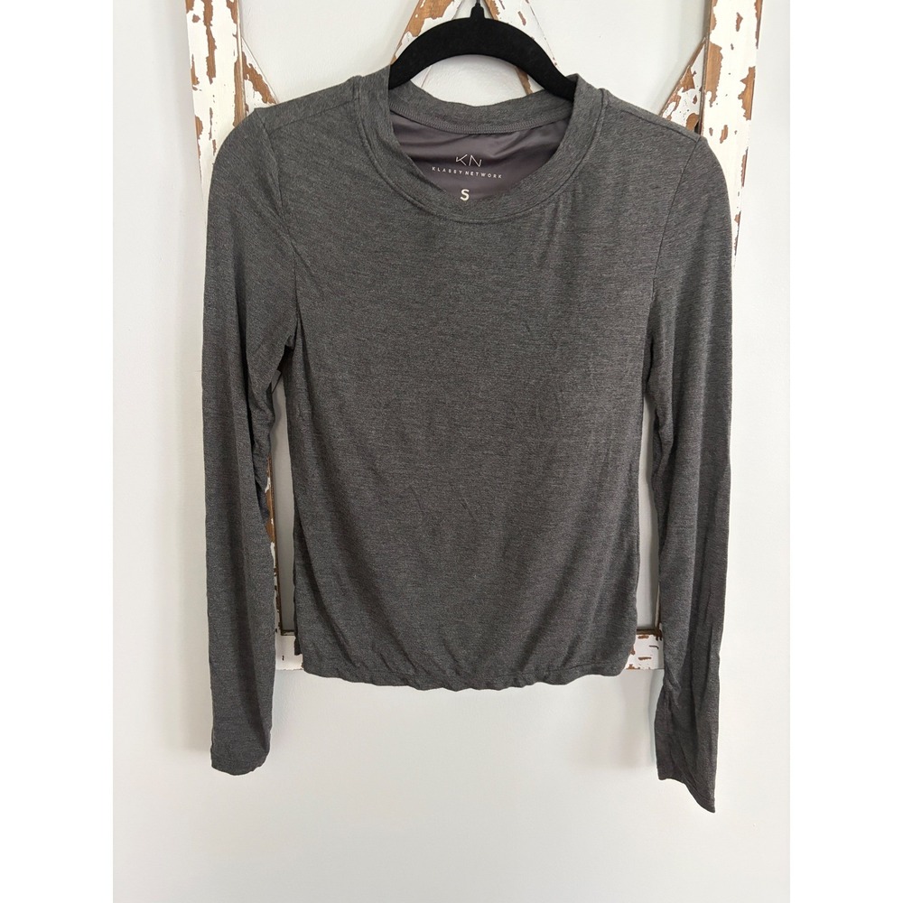 Klassy Network Top Womens Size Small Long Sleeve Bra Padded Gray
